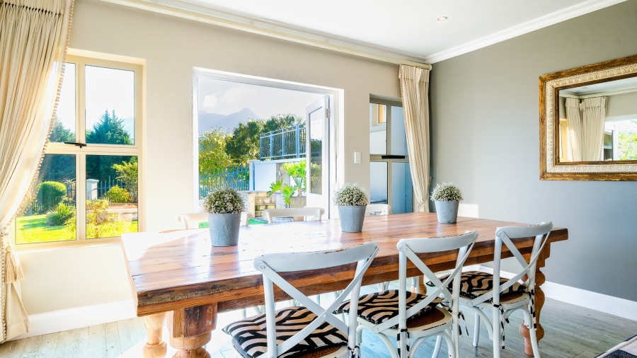 4 Bedroom Property for Sale in Kingswood Golf Estate Western Cape